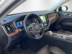 VOLVO XC60 2.0 B5 MH Ultimate Dark AWD