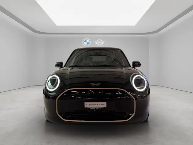 Mini J01 Cooper SE