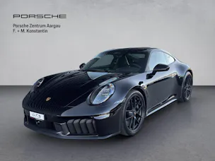 PORSCHE 911 Carrera 4 GTS