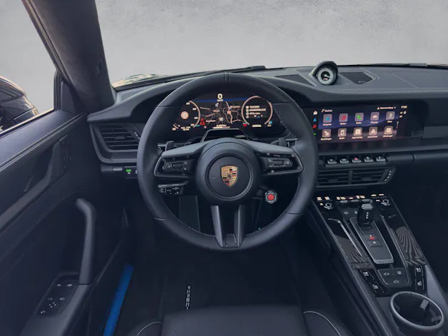 PORSCHE 911 Carrera 4 GTS