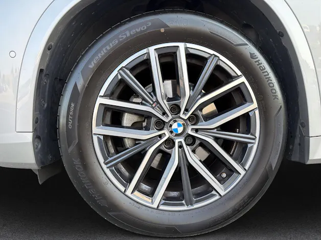 BMW X1 20d xDrive paddles