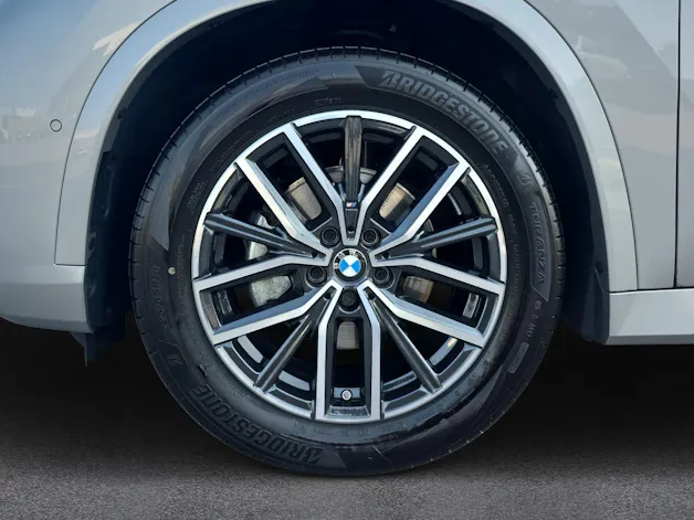 BMW X1 20d xDrive paddles