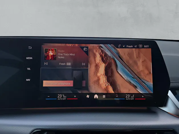 BMW X1 20d xDrive paddles