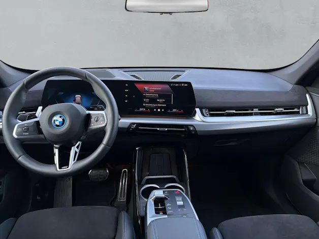 BMW X1 25e xDrive paddles