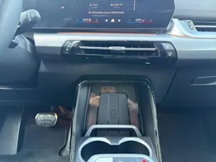 BMW X1 25e xDrive paddles 📍