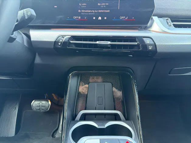 BMW X1 25e xDrive paddles