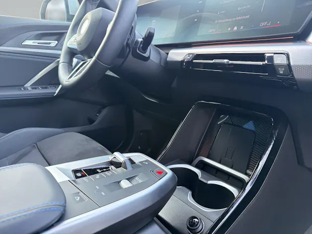 BMW X1 25e xDrive paddles