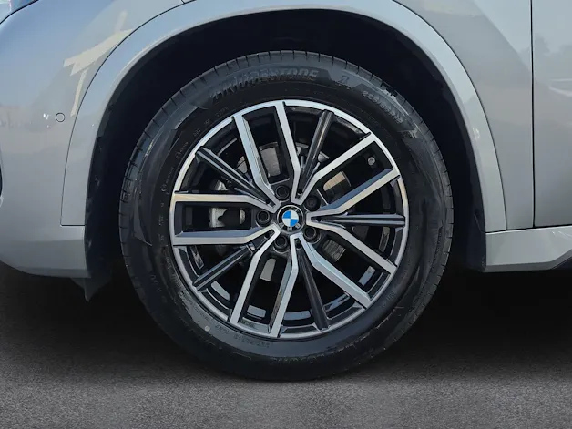 BMW X1 20d xDrive paddles