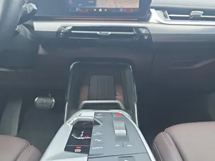 BMW X1 20d xDrive paddles