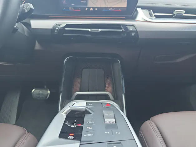 BMW X1 20d xDrive paddles