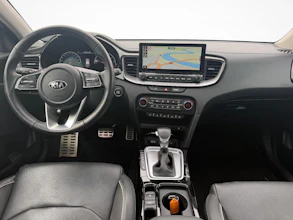 https://vehicle.imgix.net/4421635/1b5c42b6-9c3c-4c5a-a658-4e99b8238ab2.jpg