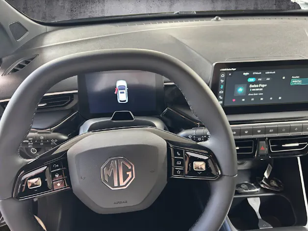 MG 3 1.5 Hybrid Luxury