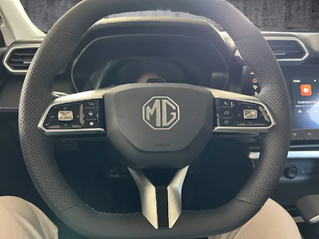 MG ZS 1.5 Hybrid+ Luxury