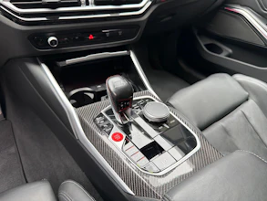 https://vehicle.imgix.net/4421652/daab2faf-55a0-4988-9cb3-c788e334f663.jpg