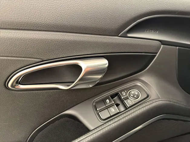 Porsche 718 Cayman