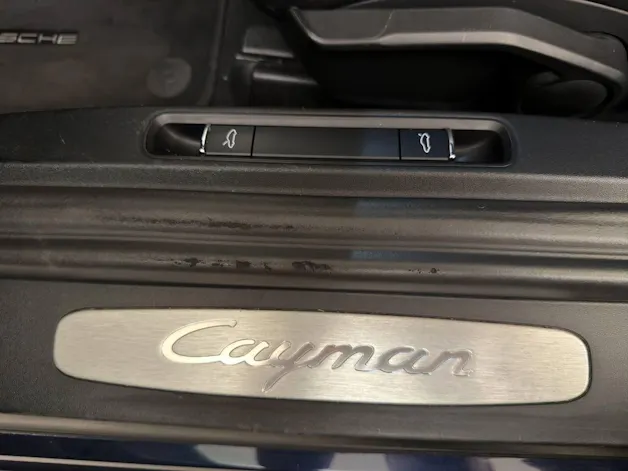Porsche 718 Cayman