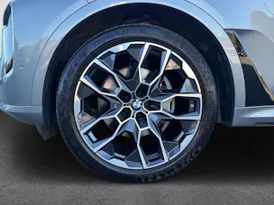 BMW X7 40d M Sport xDrive G07 (CH) AHK ** 7 Places **