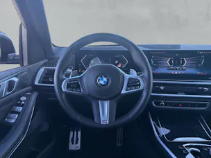 BMW X7 40d M Sport xDrive G07 (CH) AHK ** 7 Places **