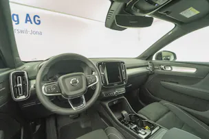 VOLVO XC40 2.0 B4 MH Plus Dark