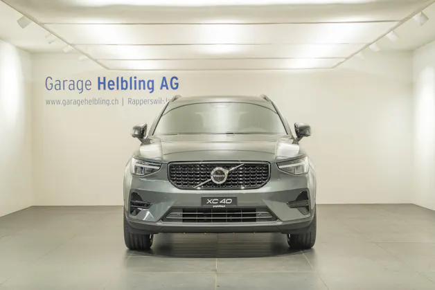 Volvo XC40 2.0 B4 MH Plus Dark