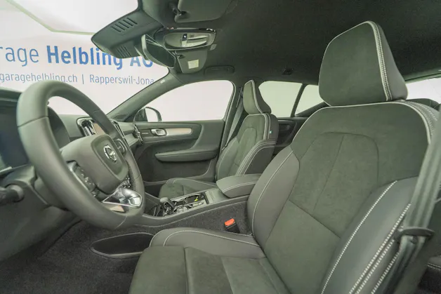 Volvo XC40 2.0 B4 MH Plus Dark