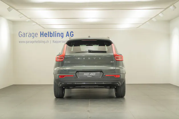 Volvo XC40 2.0 B4 MH Plus Dark