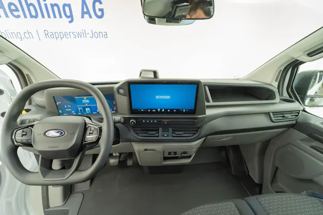 FORD Transit C Van 320 L1 2.5 Duratec 233 Trend PHEV