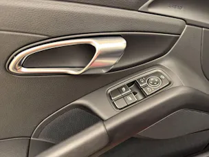 PORSCHE 718 Boxster