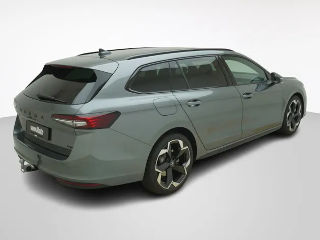 Škoda Superb 2.0 TDI Sportline 4x4 DSG