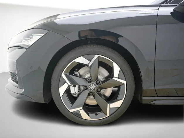 Škoda Superb 2.0 TDI Sportline 4x4 DSG