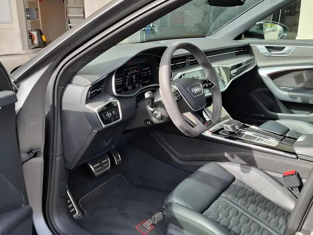 AUDI RS6 Avant 4.0 TFSI V8 quattro