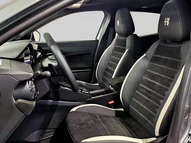 Alfa Romeo Junior 1.2 48V Hybrid Sport Speciale