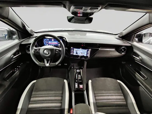 Alfa Romeo Junior 1.2 48V Hybrid Sport Speciale