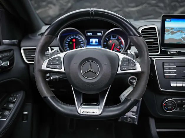 Mercedes-Benz GLE Coupé 43 AMG 4Matic 9G-Tronic *CH-Auto*Panorama*360° Kamera*Night Paket*