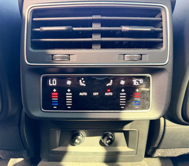 Audi Q8 3.0 TDI 231PS QUATTRO *** 360 GRAD KAMERA & 4 JAHRE AUDI WERKSGARANTIE ***