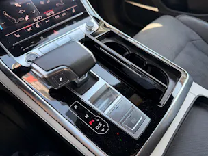 AUDI Q8 3.0 TDI 231PS QUATTRO *** 360 GRAD KAMERA & 4 JAHRE AUDI WERKSGARANTIE ***