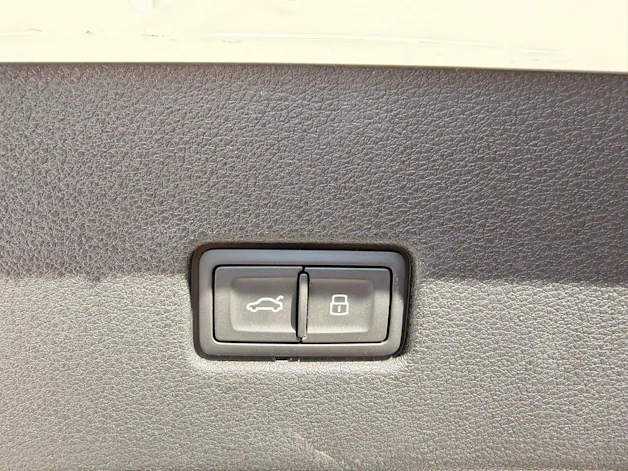 Audi Q8 3.0 TDI 231PS QUATTRO *** 360 GRAD KAMERA & 4 JAHRE AUDI WERKSGARANTIE ***