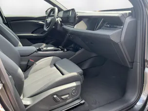 AUDI Q6 e-tron quattro