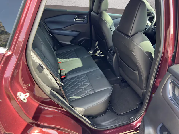 NISSAN Qashqai 1.3 MHEV Tekna+ 4x4