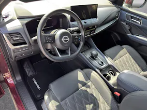 NISSAN Qashqai 1.3 MHEV Tekna+ 4x4