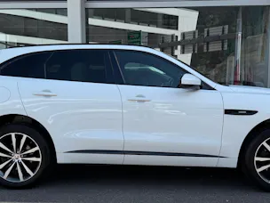 Jaguar F-Pace 30t 2.0 R-Sport AWD Automatik