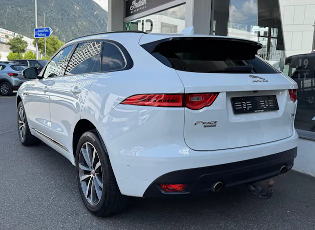 Jaguar F-Pace 30t 2.0 R-Sport AWD Automatik