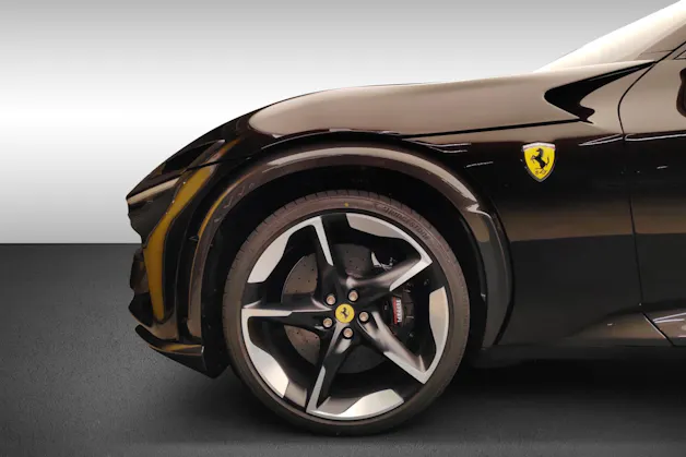 Ferrari Purosangue 6.5 V12