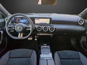 MERCEDES-BENZ A 250 e 8G-DCT