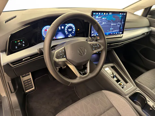 VW Golf 8 1.5 eTSI Goal DSG