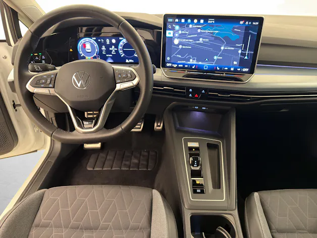 VW Golf 8 1.5 eTSI Goal DSG
