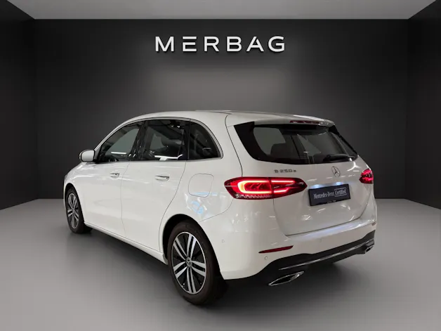 Mercedes-Benz B 250 e Progressive 8G-DCT