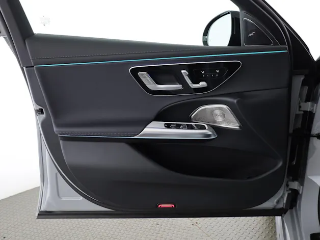 Mercedes-Benz E 220 d 4MATIC T-Modell "Swiss Star"