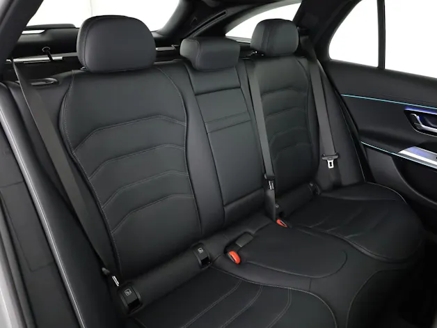 Mercedes-Benz E 220 d 4MATIC T-Modell "Swiss Star"