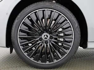 MERCEDES-BENZ E 220 d 4MATIC T-Modell "Swiss Star"